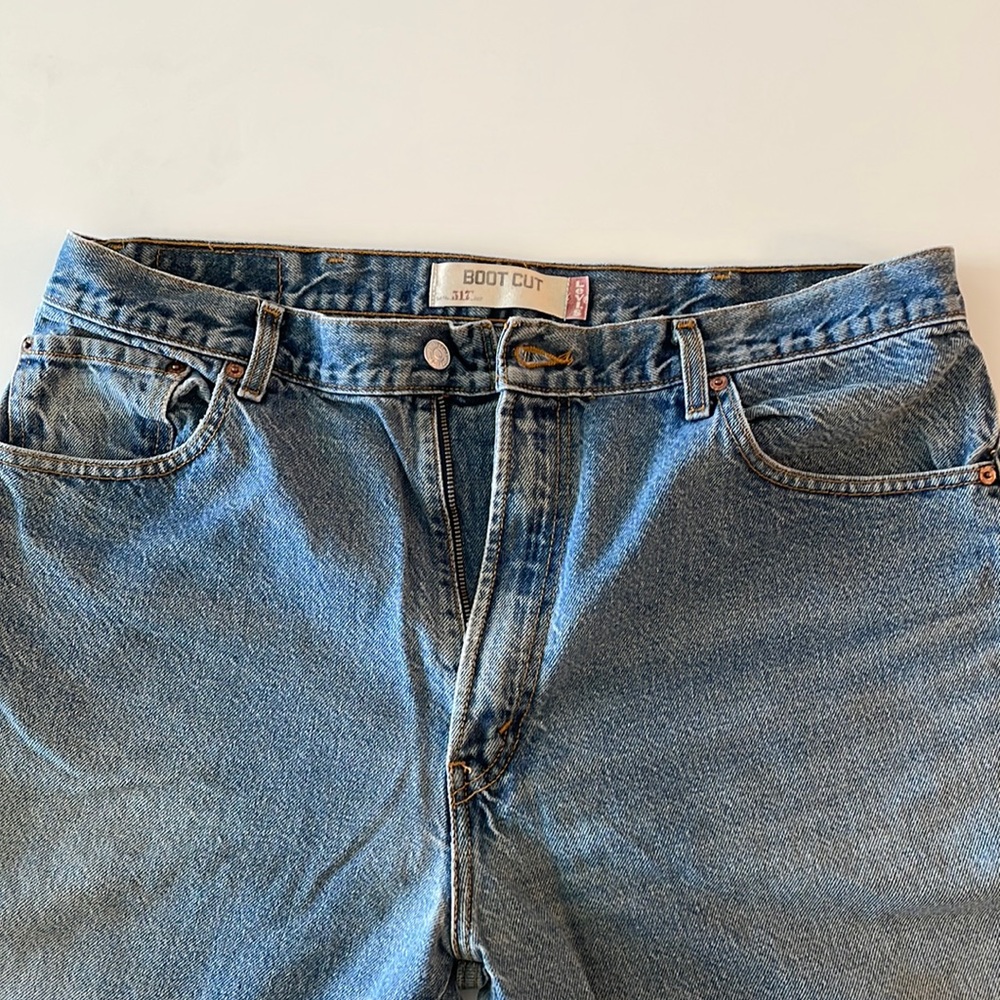 Levi’s 517 Boot Cut w/ frayed bottom hem
